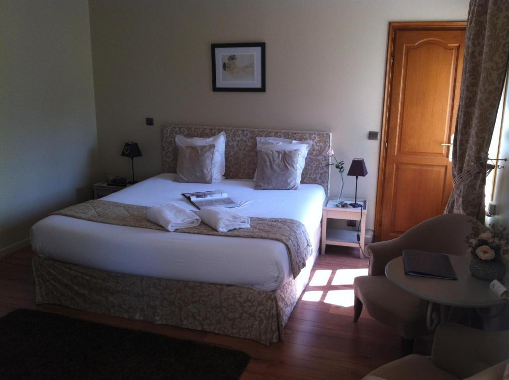 Bed and Breakfast Saint Graal à Chamant Chambre photo