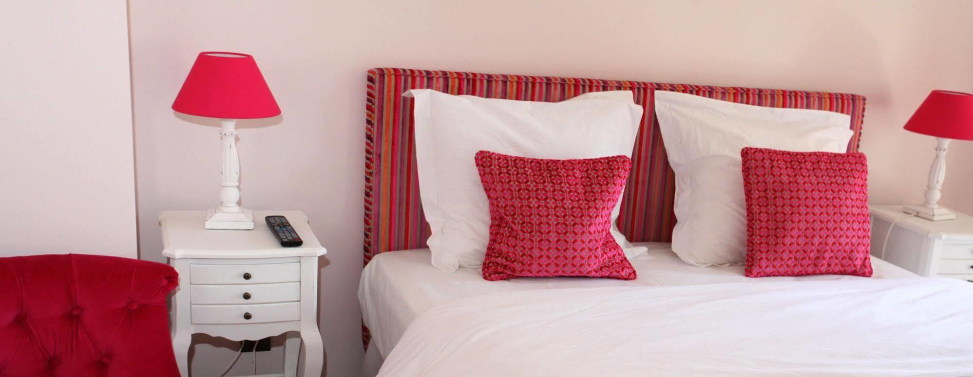 Bed and Breakfast Saint Graal à Chamant Extérieur photo