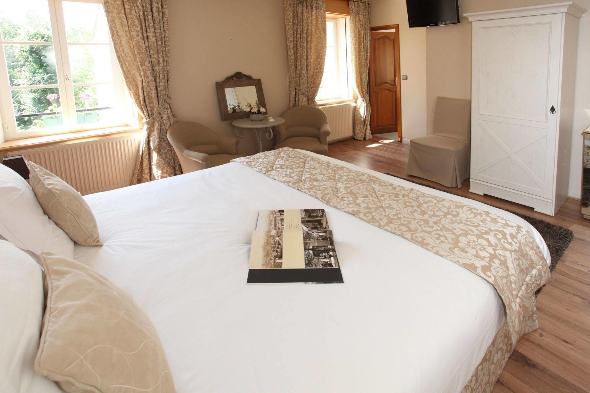 Bed and Breakfast Saint Graal à Chamant Extérieur photo