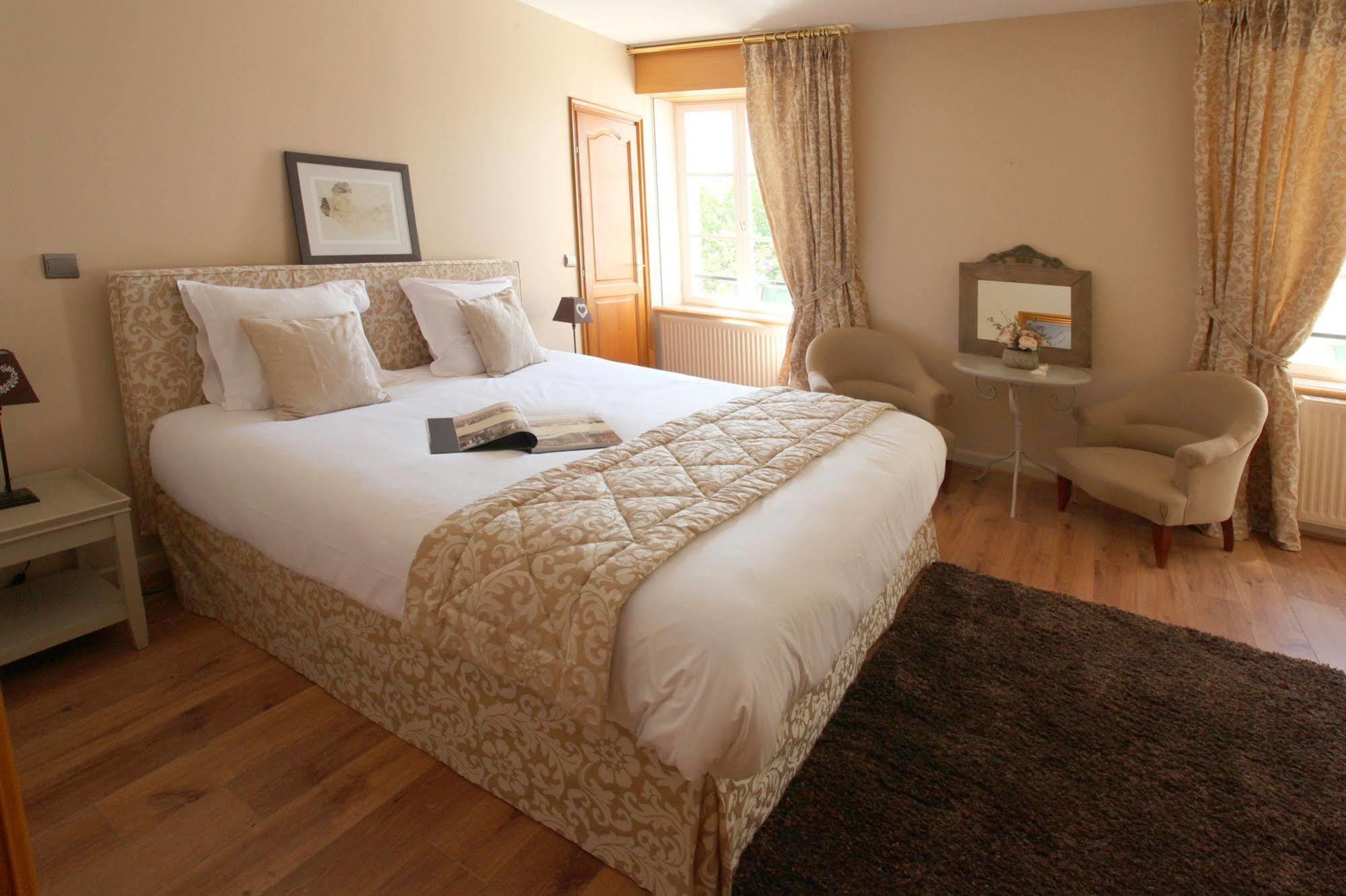 Bed and Breakfast Saint Graal à Chamant Extérieur photo