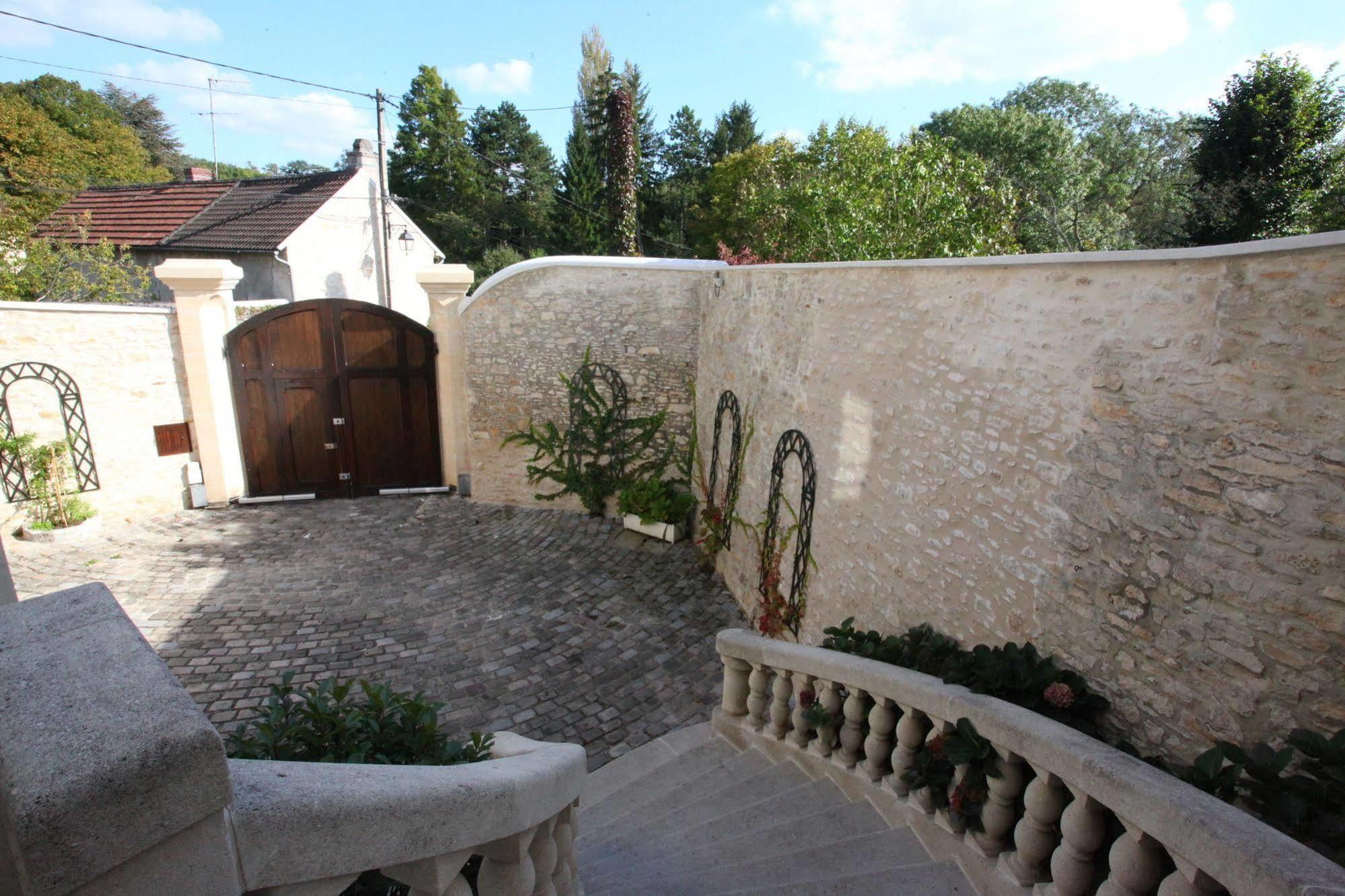 Bed and Breakfast Saint Graal à Chamant Extérieur photo