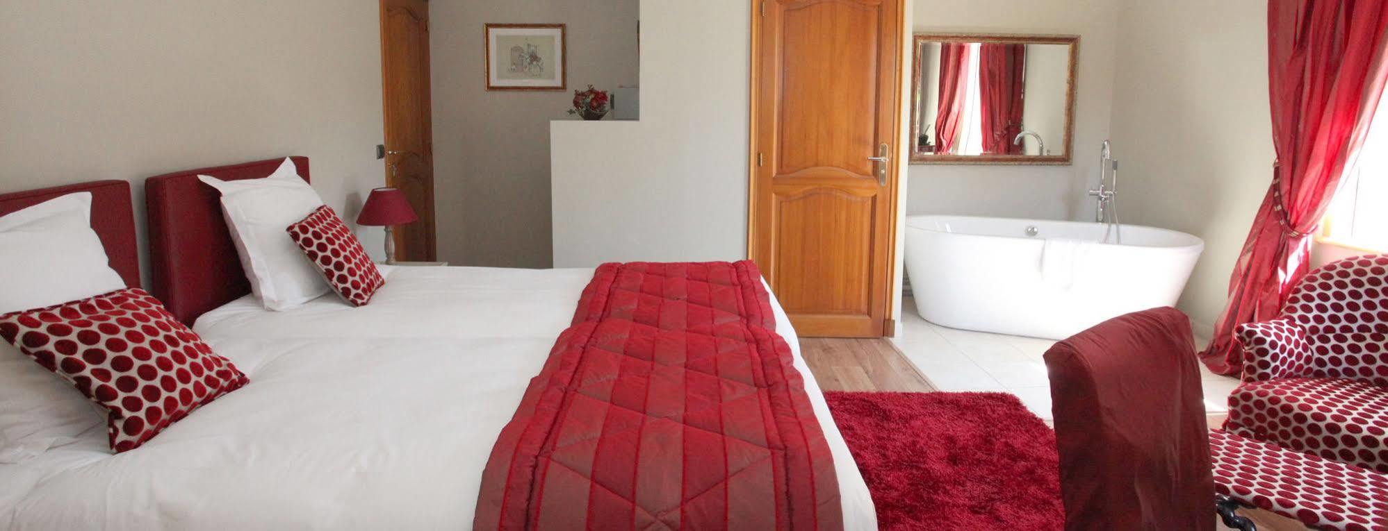 Bed and Breakfast Saint Graal à Chamant Extérieur photo